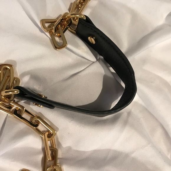 TORY BURCH — Logo Gold Chain Black Leather Clutch - Picture 5 of 9